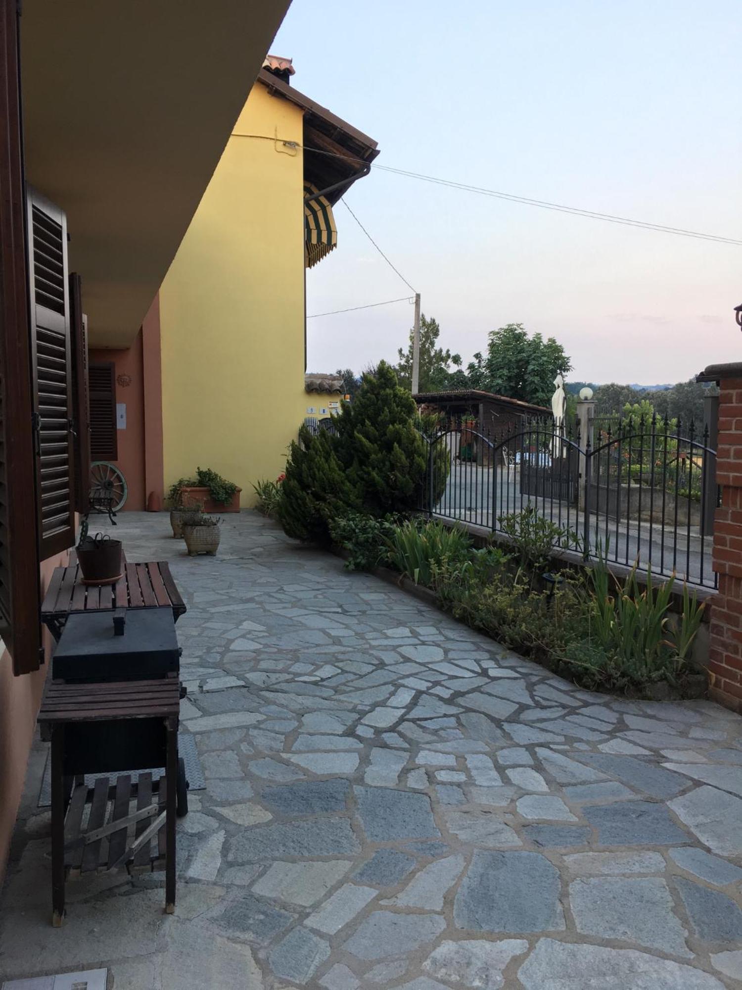 诺韦洛 Relax Nel Noccioleto旅馆 外观 照片